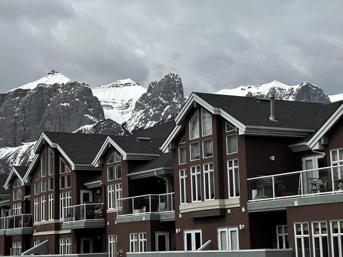 Luxury Two Queen Beds Condo - Grande Rockies Resort Indoor Parking Pool Hot Tub Gym Canmore Kültér fotó